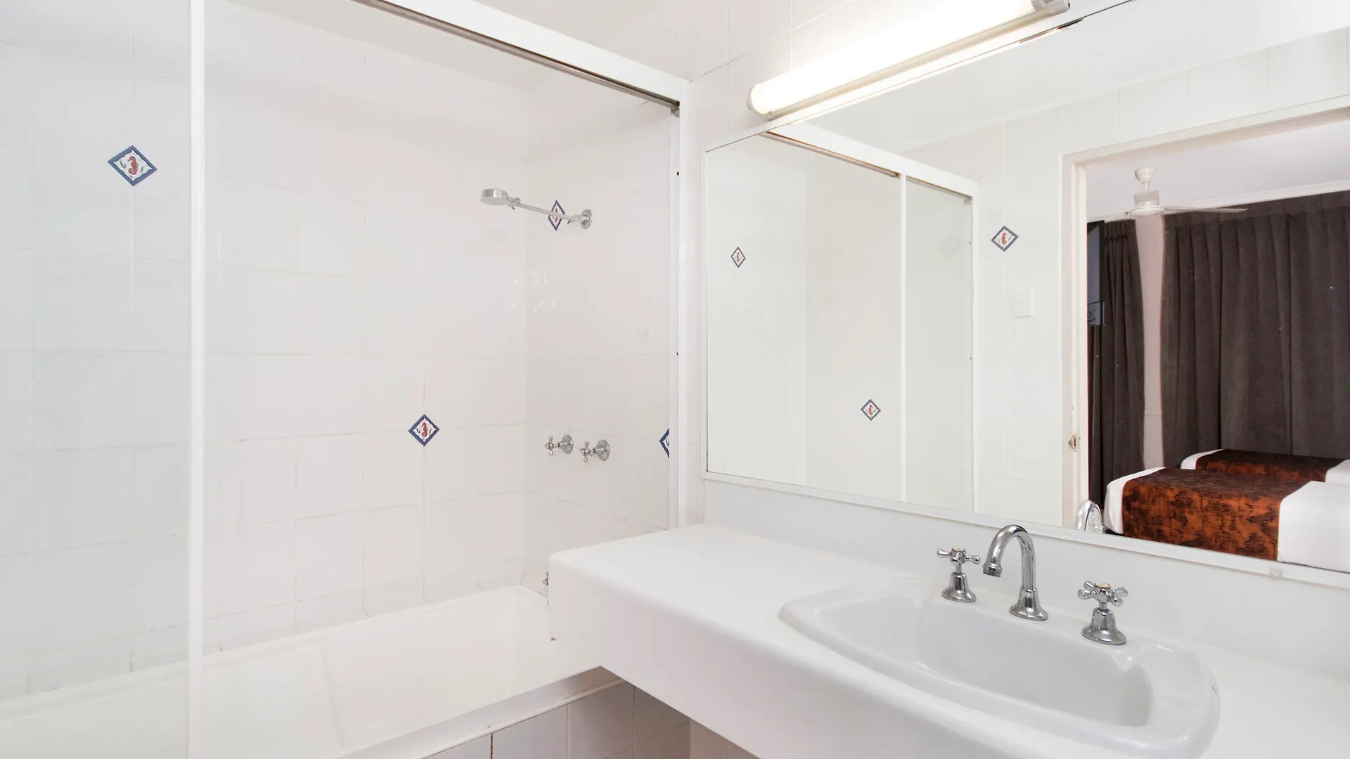 Comfort Inn Cairns City 4*,  Australia