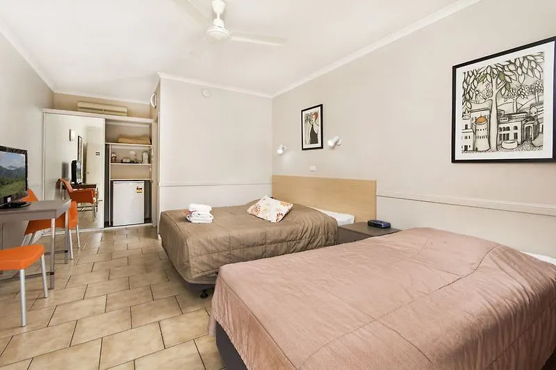 Comfort Inn Cairns City 4*,
